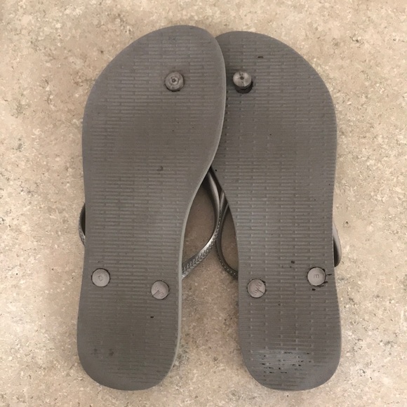 HAVAIANAS black/gray cheetah print flip flops - Picture 3 of 3